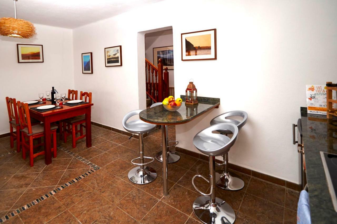 Casa Margarita - Shared Pool - Close To Seafront Promenade Punta Mujeres Kültér fotó