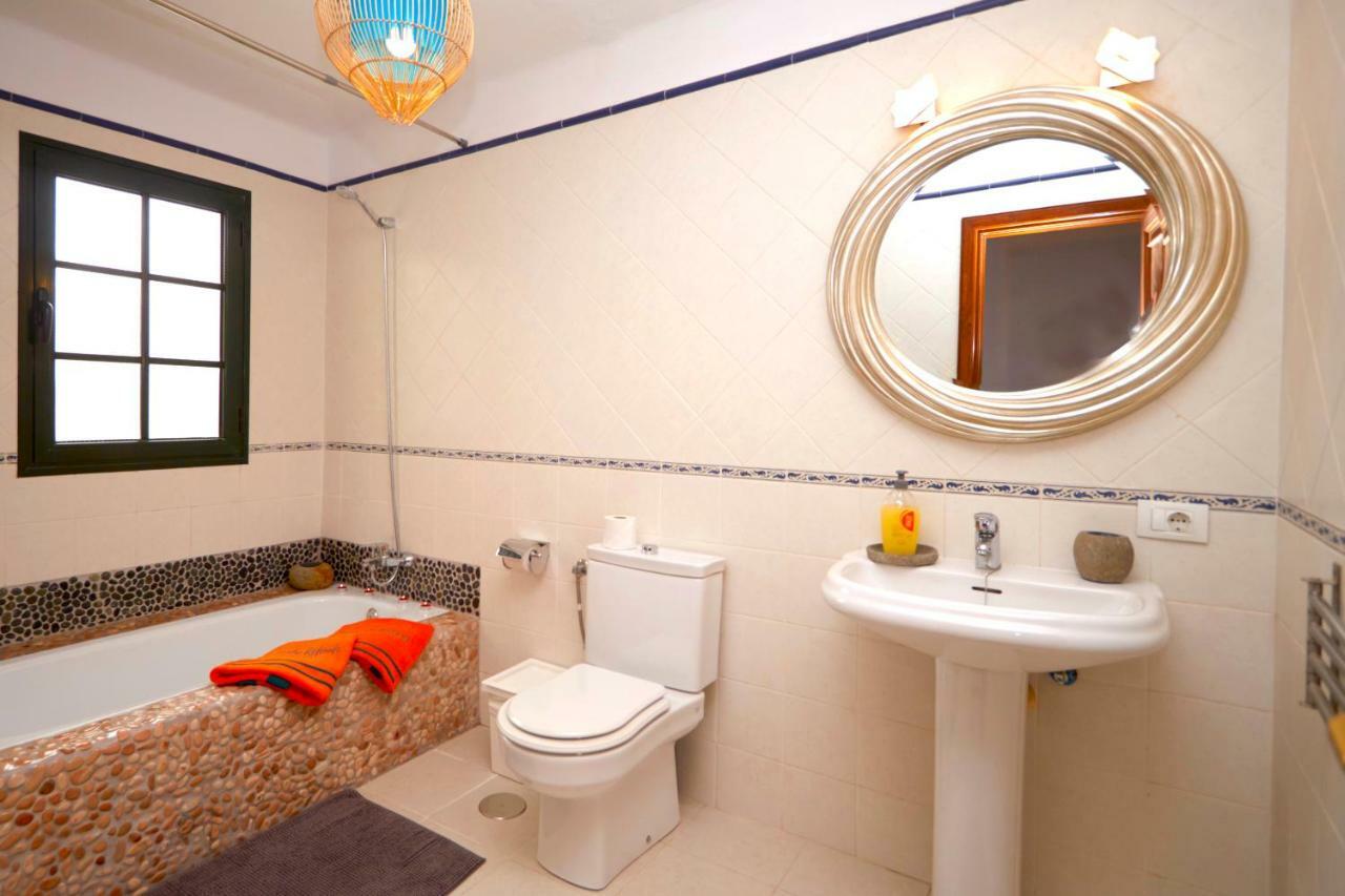Casa Margarita - Shared Pool - Close To Seafront Promenade Punta Mujeres Kültér fotó
