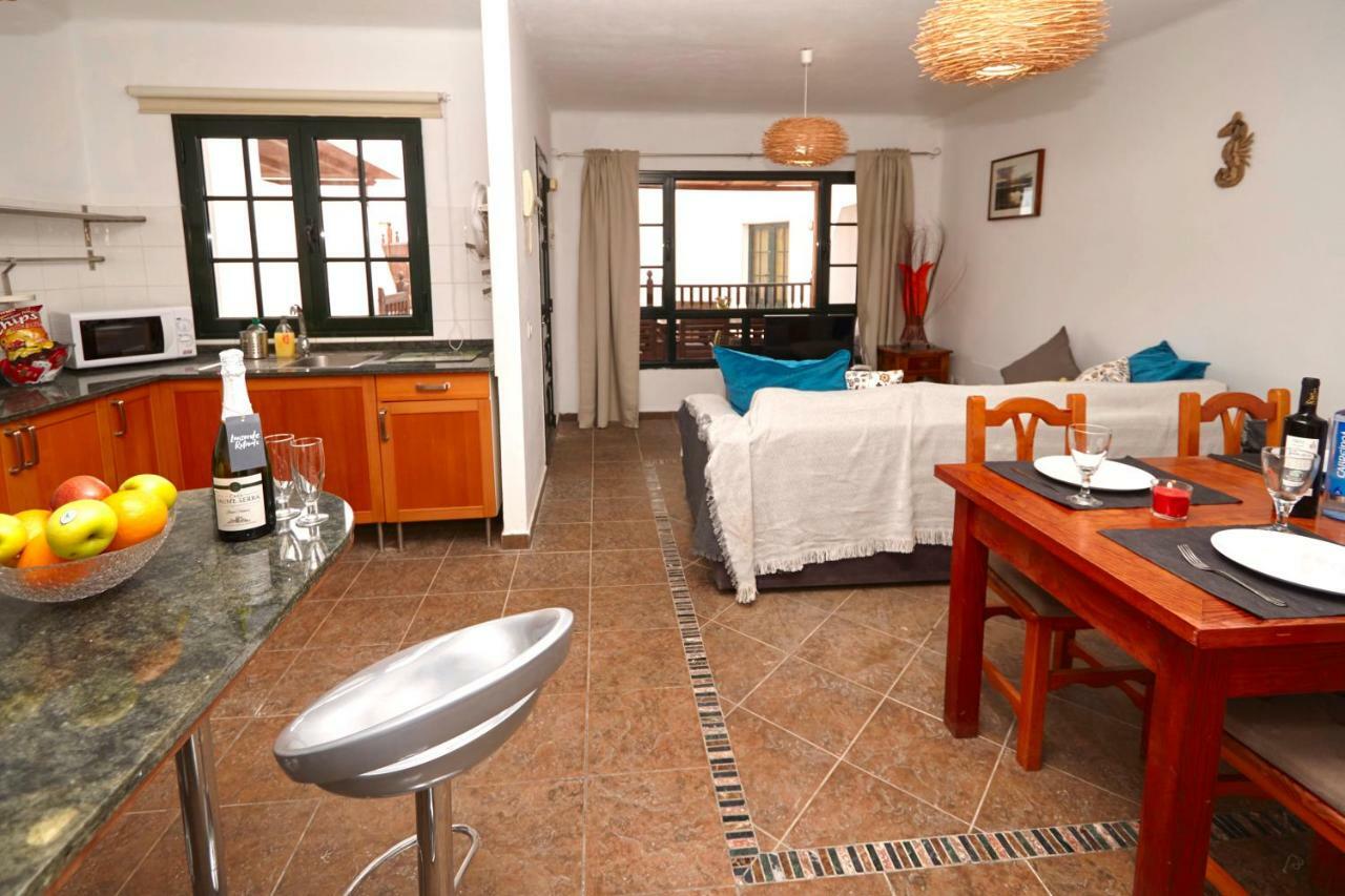 Casa Margarita - Shared Pool - Close To Seafront Promenade Punta Mujeres Kültér fotó